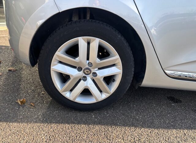 
								CLIO V 90CV ZEN full									