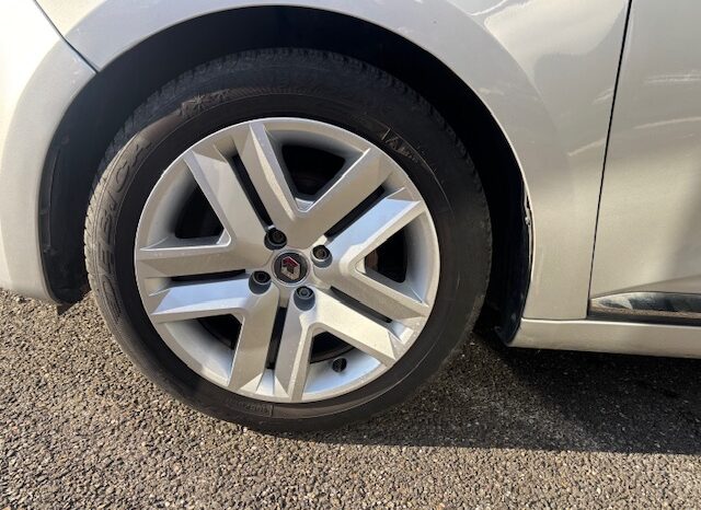 
								CLIO V 90CV ZEN full									