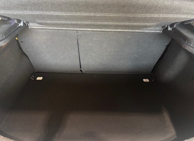 
								MEGANE III 1.5 DCI 95CV BOSE full									