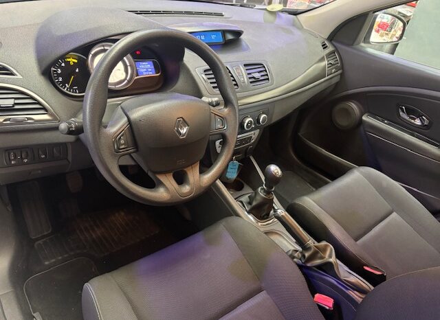 
								MEGANE III 1.5 DCI 95CV BOSE full									