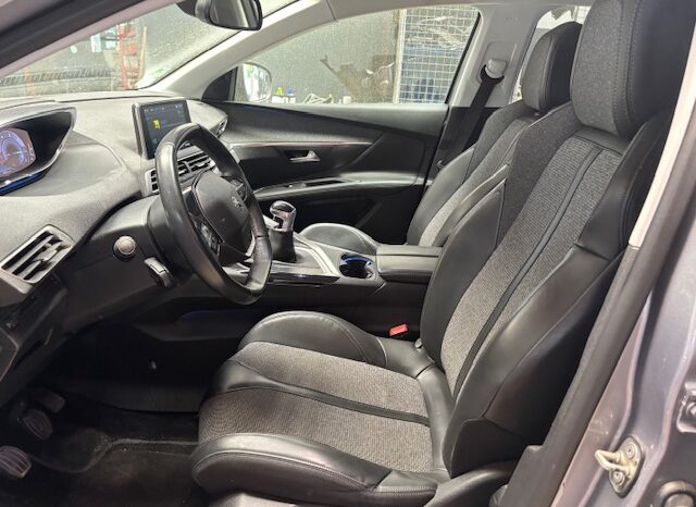 
								3008II 1.5 HDI 130CV ALLURE full									