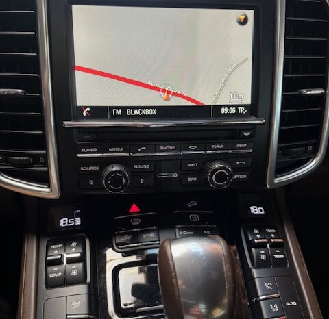 
								CAYENNE HYBRIDE RECHARGEABLE 416 CV full									